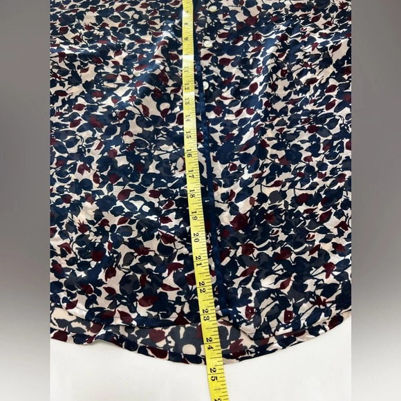 LOFT Floral Blouse SizeMP - Picture 9 of 9